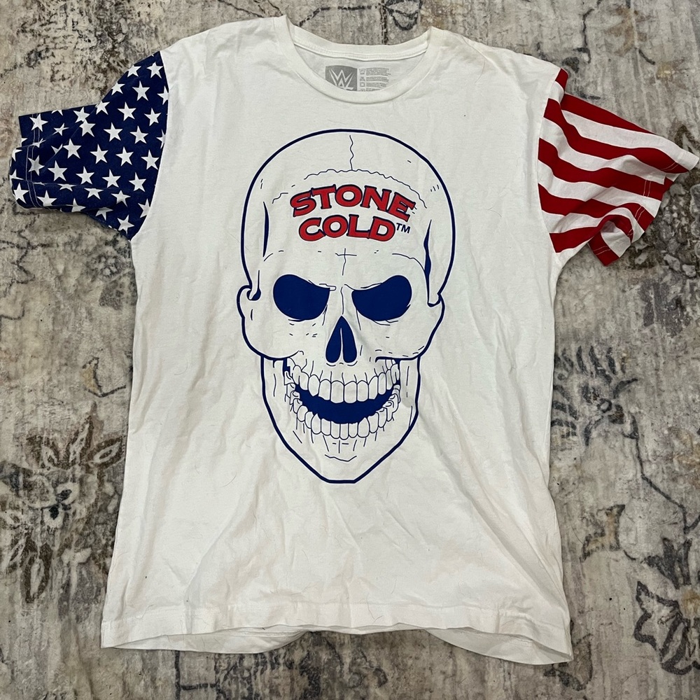 Stone cold wwe shirt size large